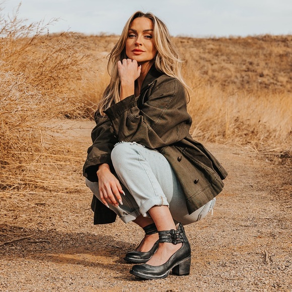 Freebird by Steven Randi Heels - Picture 2 of 9